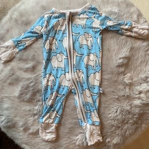 Little sleepies zip up onsie. Preemie.